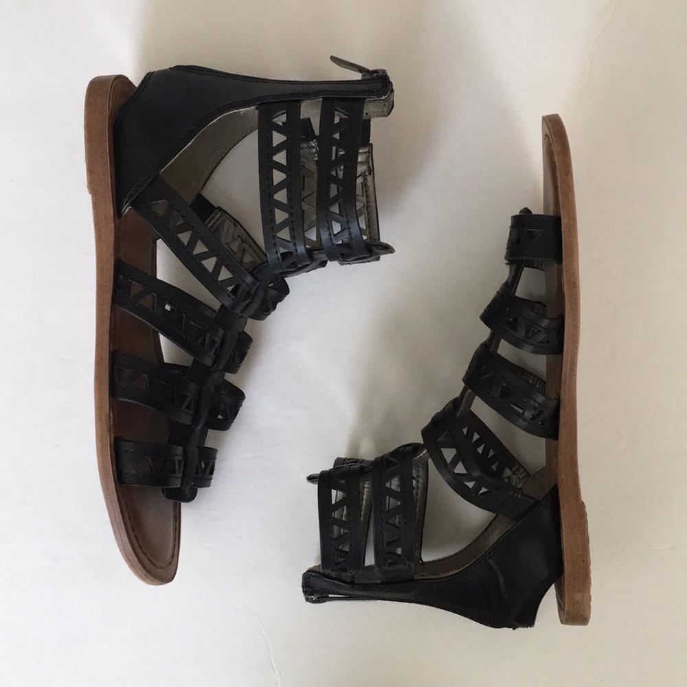 Circus >> 8, gladiator sandals